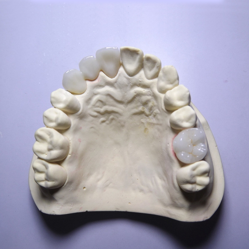 Lagdelt zirconia